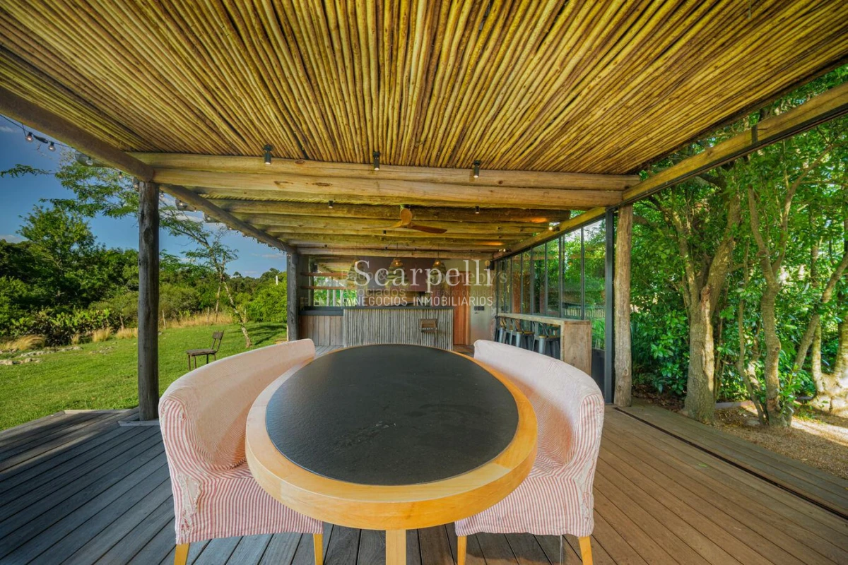 Chacra ID.50611 - Venta Chacra Costa Arroyo Pando 34333 m2 Casa Caseros Caminería Areas Sociales