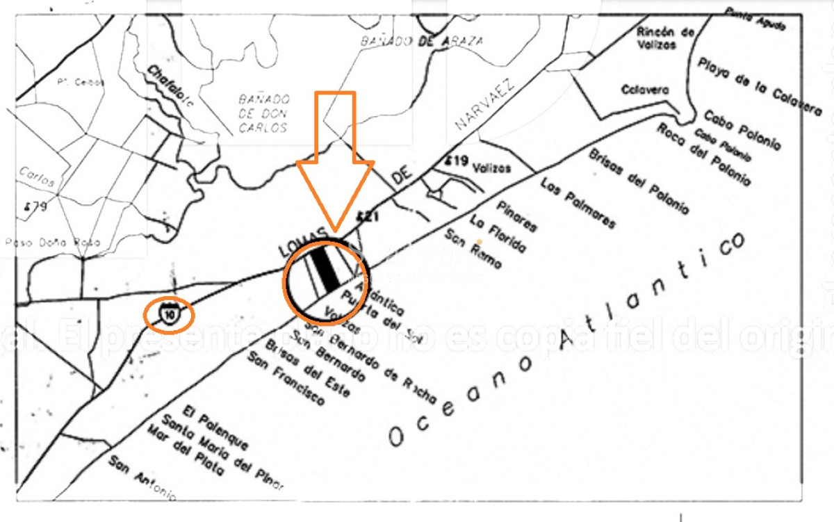 Campo Ref.46797 - Importante Chacra Marítima Proximo Cabo Polonio Uruguay con Playa practicamente privada en casi 1 km. de extensión frente al Océano Atlántico.-