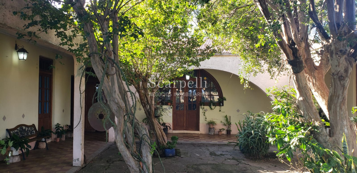 Campo Ref.49361 - Venta Campo Artigas 911 hás Ganadero Bueno próximo Baltasar Brum con instalaciones de trabajo.-