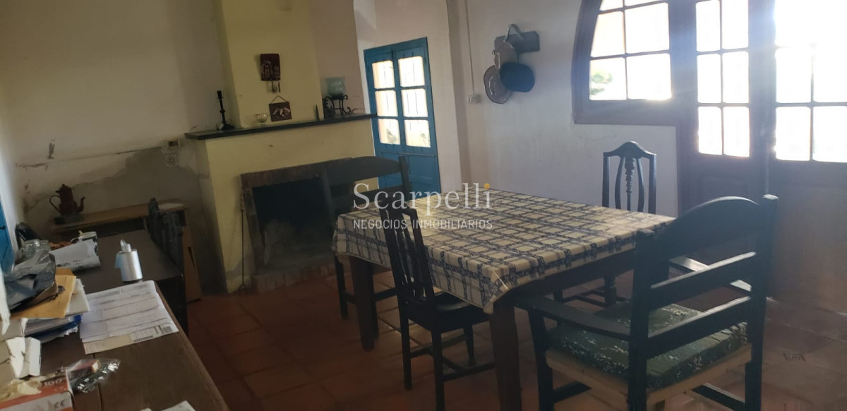 Campo Ref.49361 - Venta Campo Artigas 911 hás Ganadero Bueno próximo Baltasar Brum con instalaciones de trabajo.-