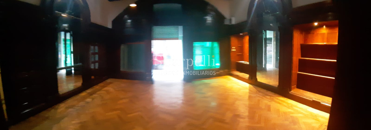 Local Comercial ID.10584 - Local de Categoría y Estilo frente al Teatro Solis único en Uruguay por su fineza y terminaciones principio siglo XX