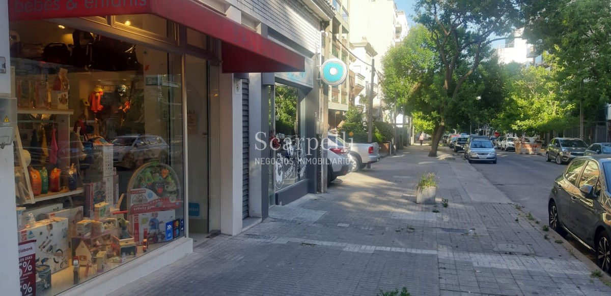 Local Comercial ID.11670 - Locales Nuevos Con Renta en Punta Carretas en puntos comerciales estratégicos y con excelentes Garantías.-