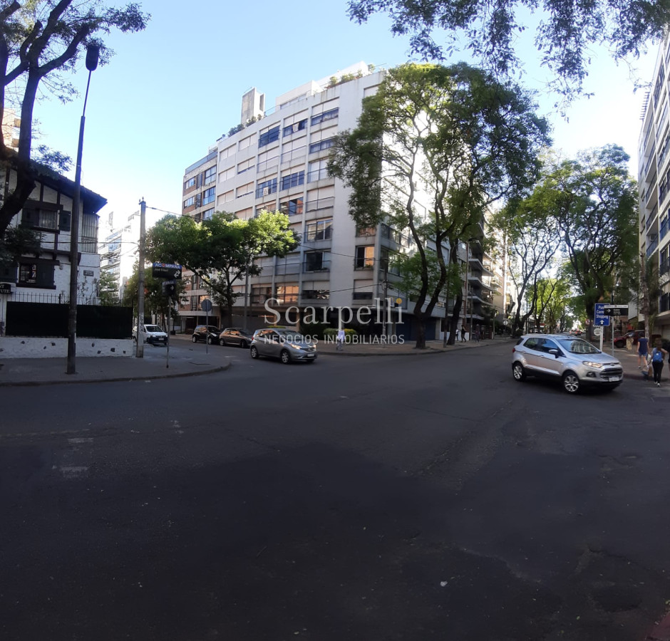 Local Comercial ID.11670 - Locales Nuevos Con Renta en Punta Carretas en puntos comerciales estratégicos y con excelentes Garantías.-