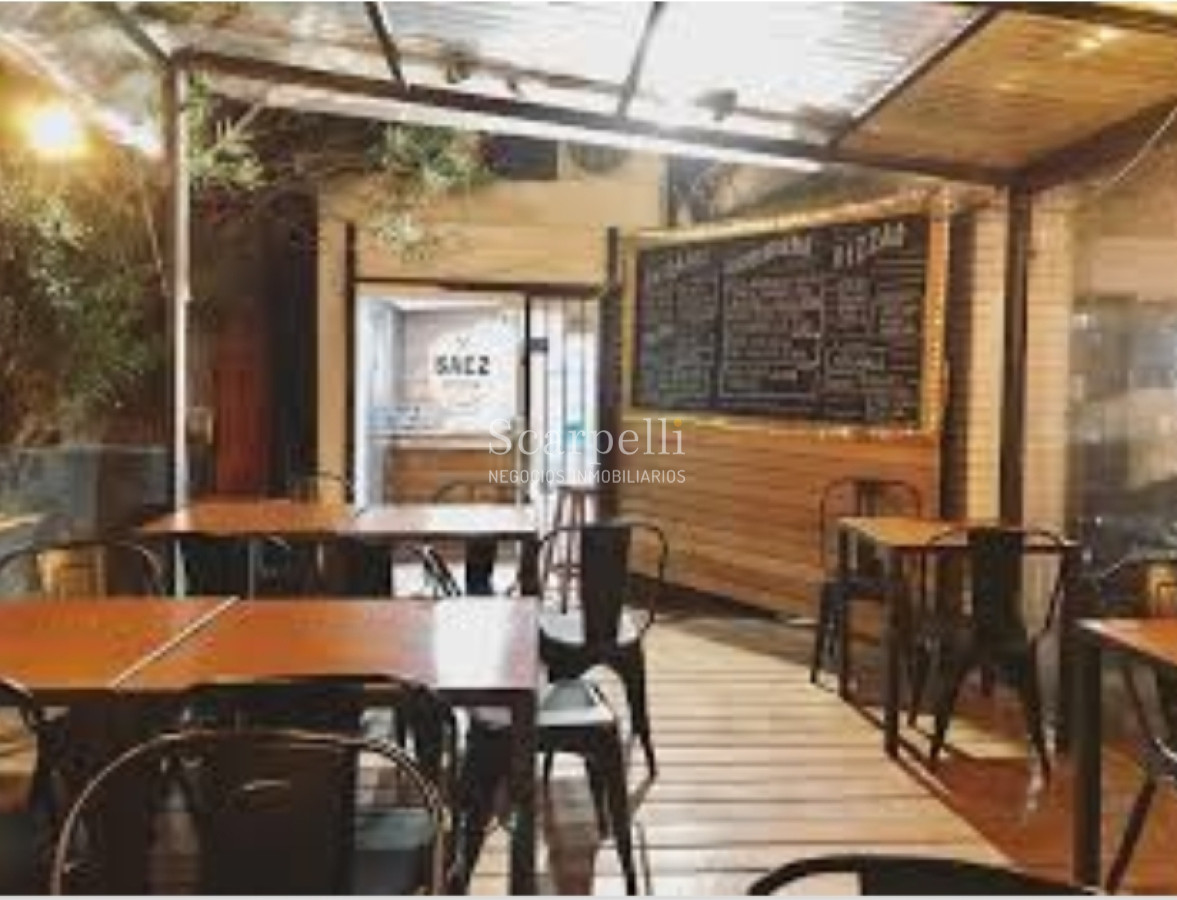 Local Comercial ID.14845 - Gastronómico funcionando a pocos mts. Hotel Casino Carrasco y Rambla con público joven de la zona.-