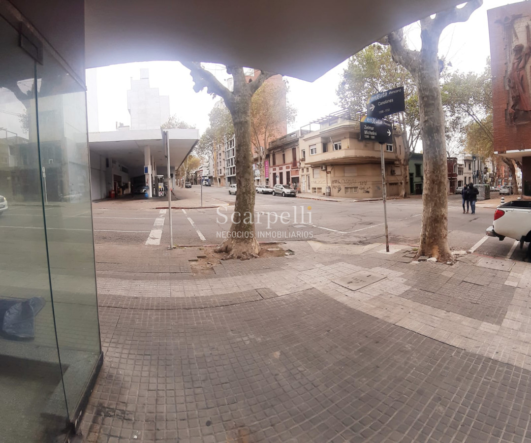 Local Comercial ID.16027 - Venta Local Comercial en la atractiva esquina de Zelmar Michelini y Canelones
