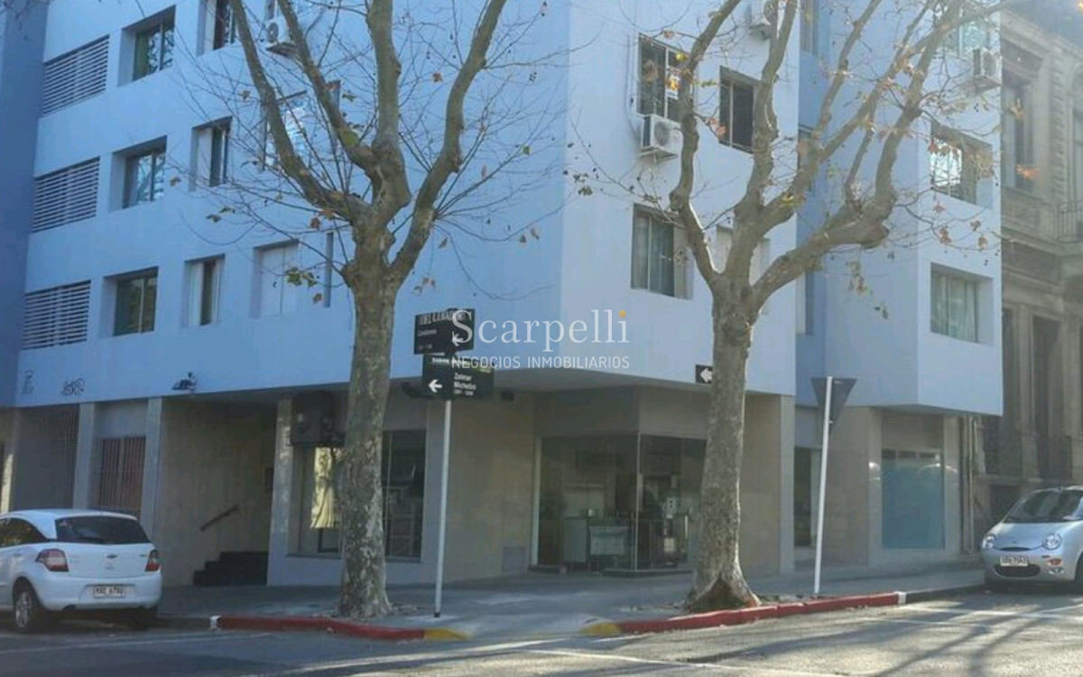 Local Comercial ID.16027 - Venta Local Comercial en la atractiva esquina de Zelmar Michelini y Canelones