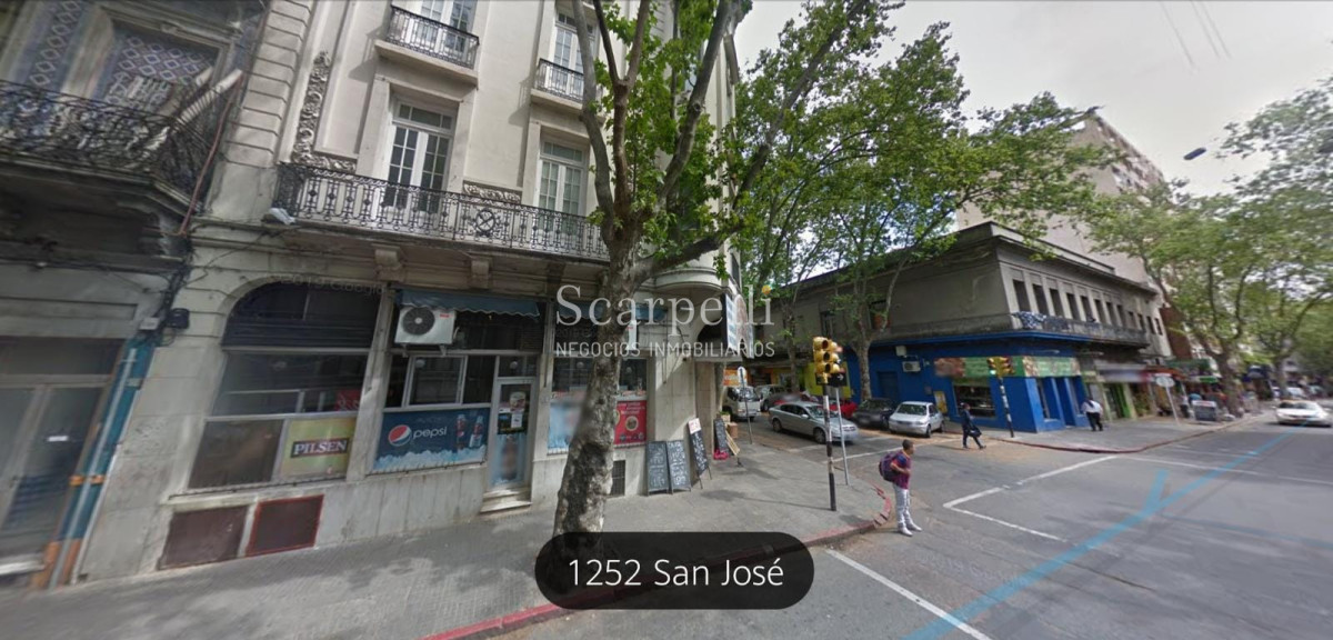 Local Comercial ID.22168 - Local Comercial Estratégico en San José y Yí (Carlos Quijano) a mts de Carcel Central,  18 de Julio e I.M.M