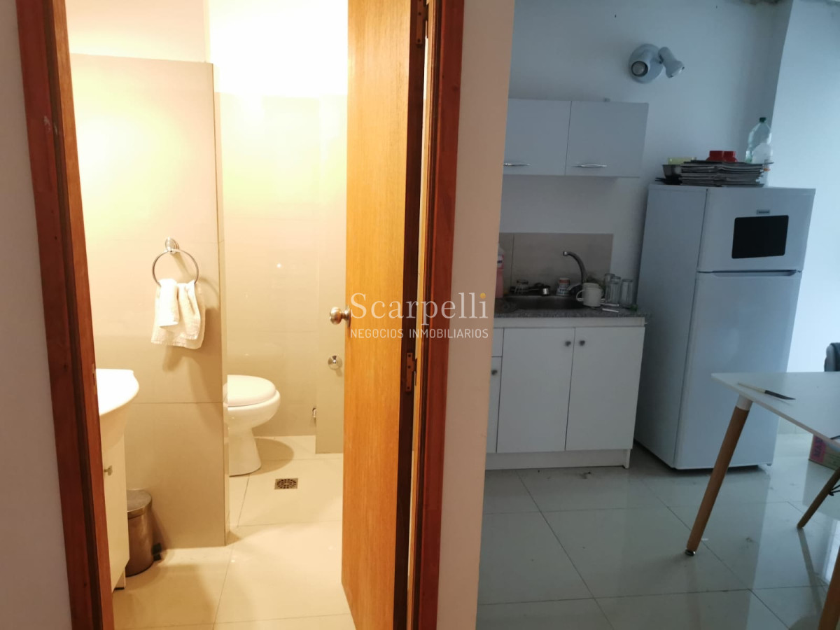 Local Comercial ID.25593 - Local Punta Carretas Ideal Oficina Clínica Consultorio Estudio muy cerca del eje Comercial 21 de Setiembre prox. Ellauri