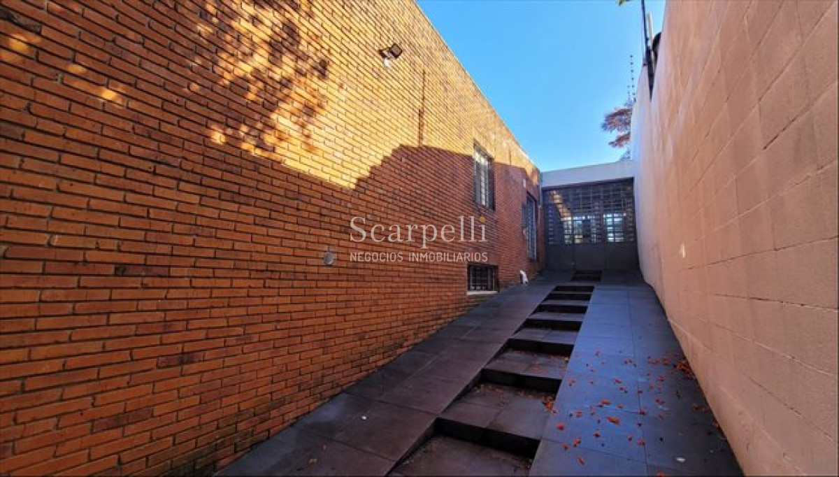 Local Comercial ID.29 - Alquiler Carrasco Local Comercial Av. Alberdi Prox Cooper