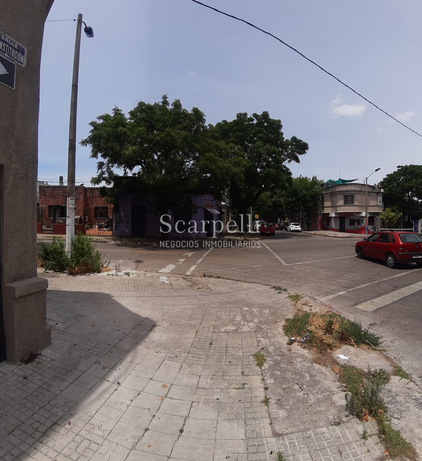 Local Comercial ID.26236 - Local Comercial Esquina con gran Visibilidad sobre Amézaga prox. Barrio Reus.-