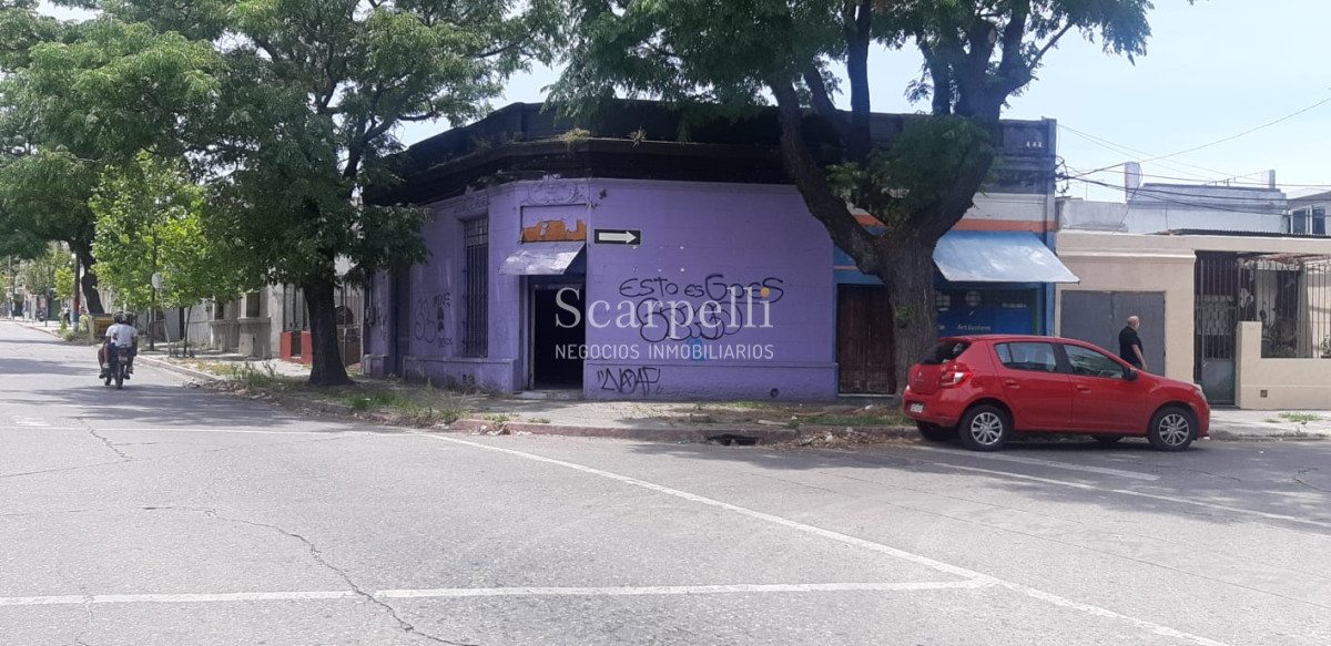 Local Comercial ID.26236 - Local Comercial Esquina con gran Visibilidad sobre Amézaga prox. Barrio Reus.-