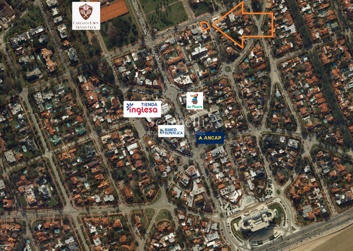 Local Comercial ID.31789 - Alquiler Local Esquina Proximo a Av . Arocena y Av. Rivera Frente al mas importante centro de Oficinas en Carrasco a inagurarse proximamente !