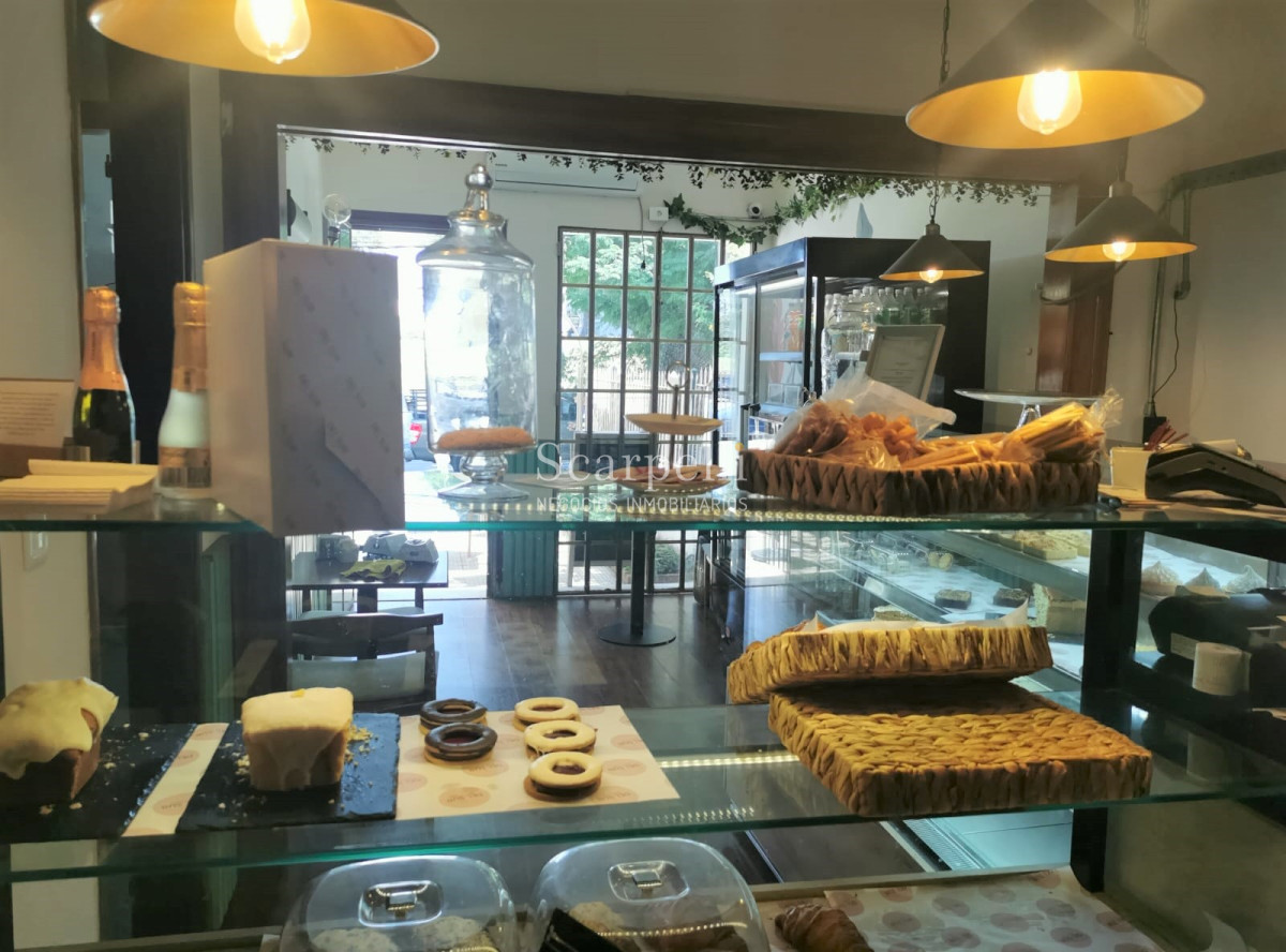 Local Comercial ID.36625 - Venta Llave local gastronómico en Parque Batlle totalmente equipado Nuevo como a estrenar.-