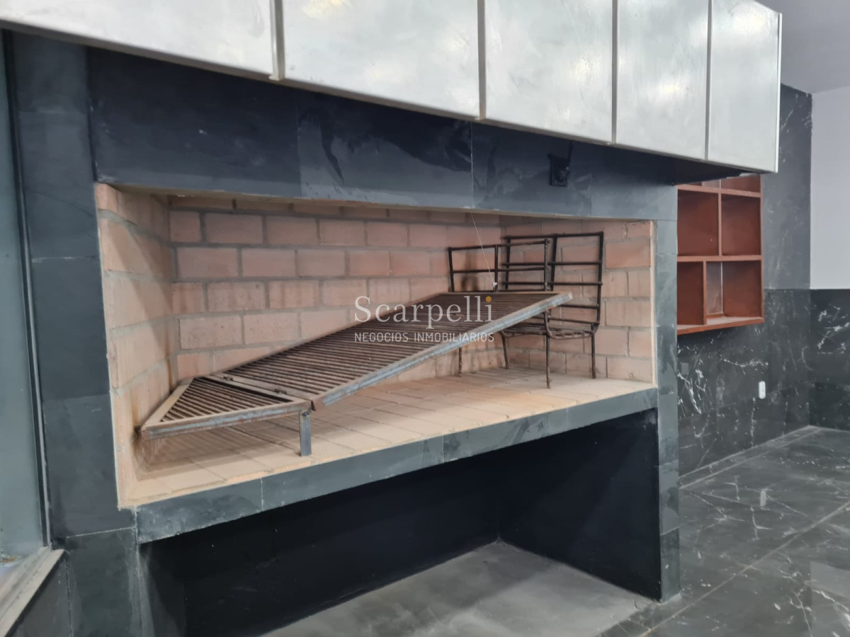 Local Comercial ID.36913 - Local esquina totalmente reciclado como a estrenar muy próximo a Canal 12 Y Radio Sarandí