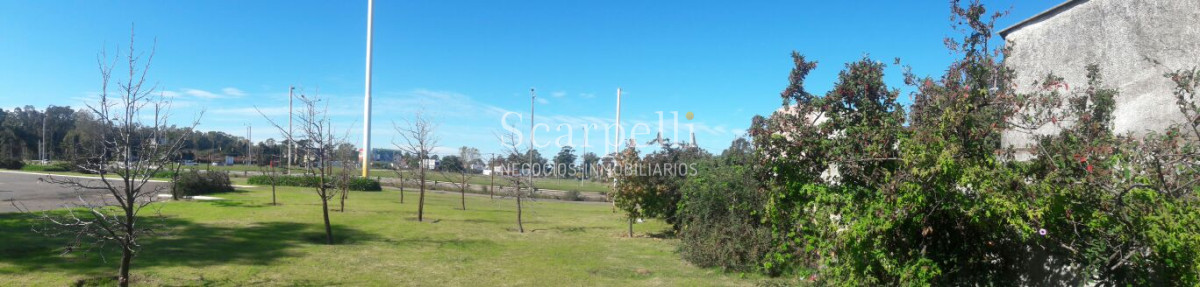 Local Comercial ID.5998 - Estupenda esquina Comercial con importante flujo de Automóviles en el mayor estacionamiento en Centro Comercial