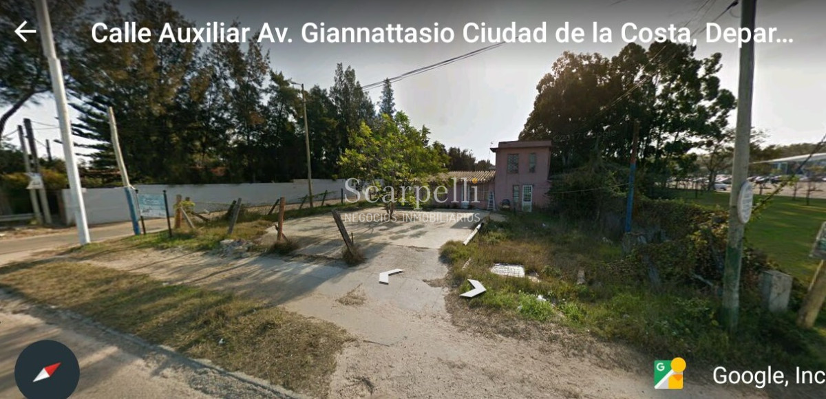 Local Comercial ID.5998 - Estupenda esquina Comercial con importante flujo de Automóviles en el mayor estacionamiento en Centro Comercial