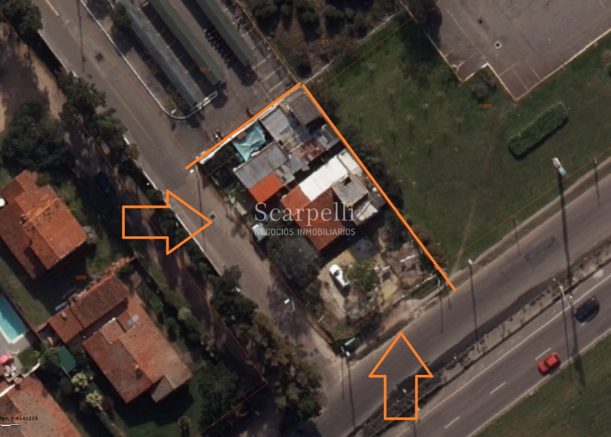 Local Comercial ID.5998 - Estupenda esquina Comercial con importante flujo de Automóviles en el mayor estacionamiento en Centro Comercial