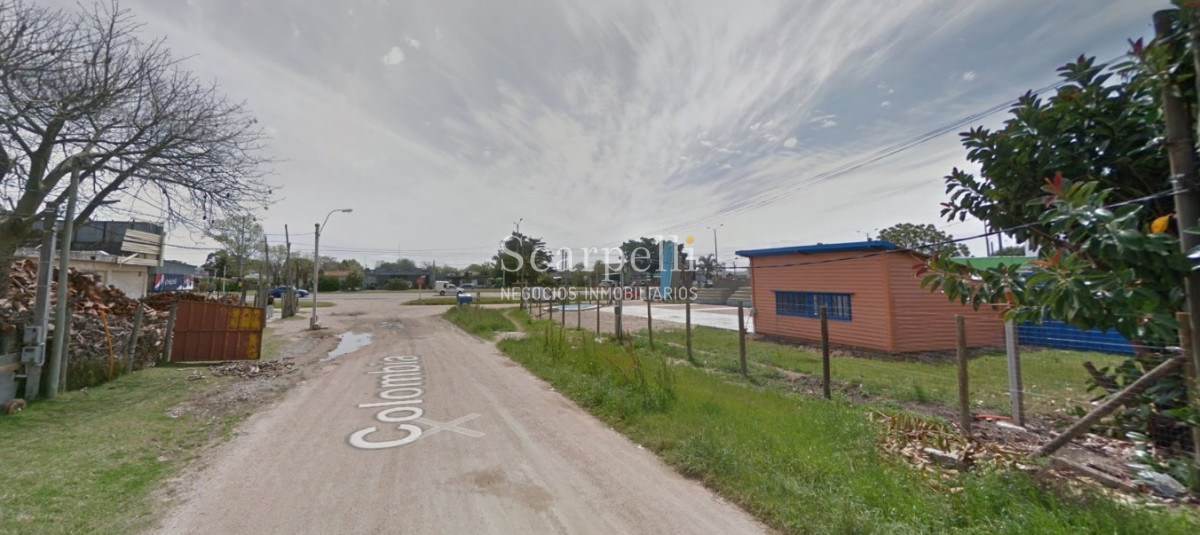 Local Comercial ID.7251 - Gran Esquina sobre Giannattasio En Shangrilá Prox. Calcagno y Parque Roosvelt