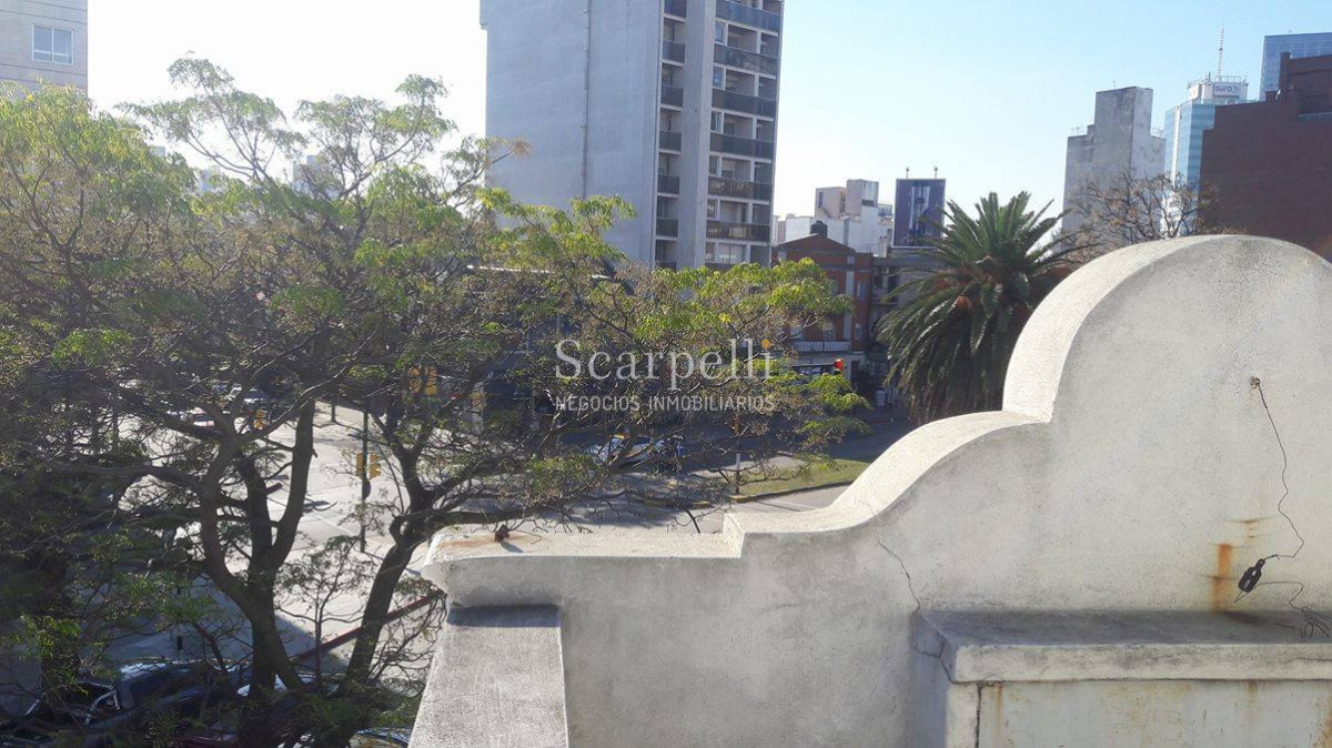 Local Comercial ID.7379 - LOCAL EN IMPORTANTE ESQUINA DE POCITOS NUEVO A MTS. WTC & SHOPPING
