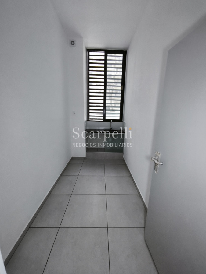 Local Comercial ID.50626 - Imponente Local Comercial en Gran Esquina A Estrenar Inmejorable