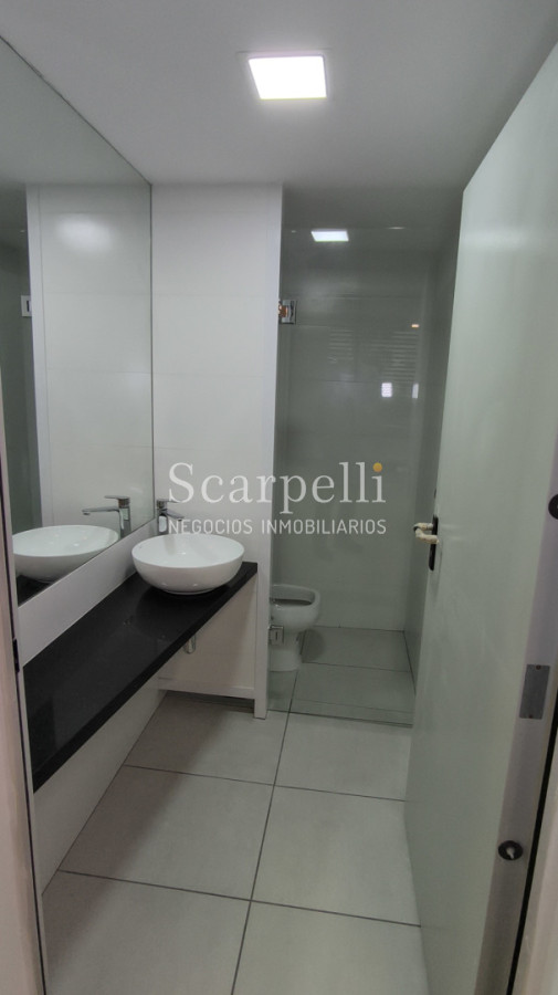 Local Comercial ID.50626 - Imponente Local Comercial en Gran Esquina A Estrenar Inmejorable