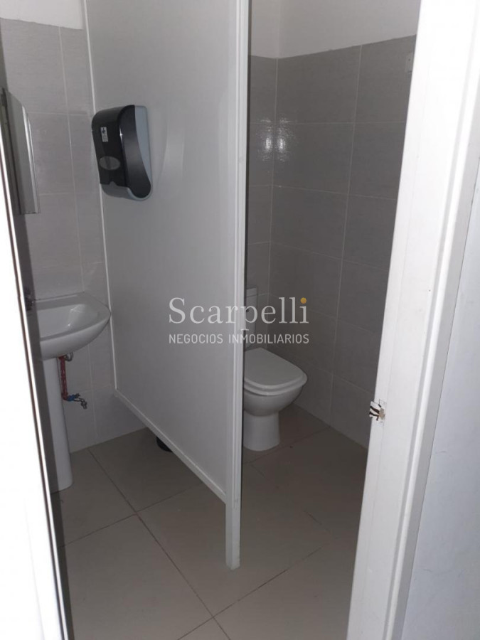 Local Comercial ID.50355 - Alquiler Local nuevo Sobre Av. Arocena 120m2 a mts. La Pasiva y Tienda Inglesa