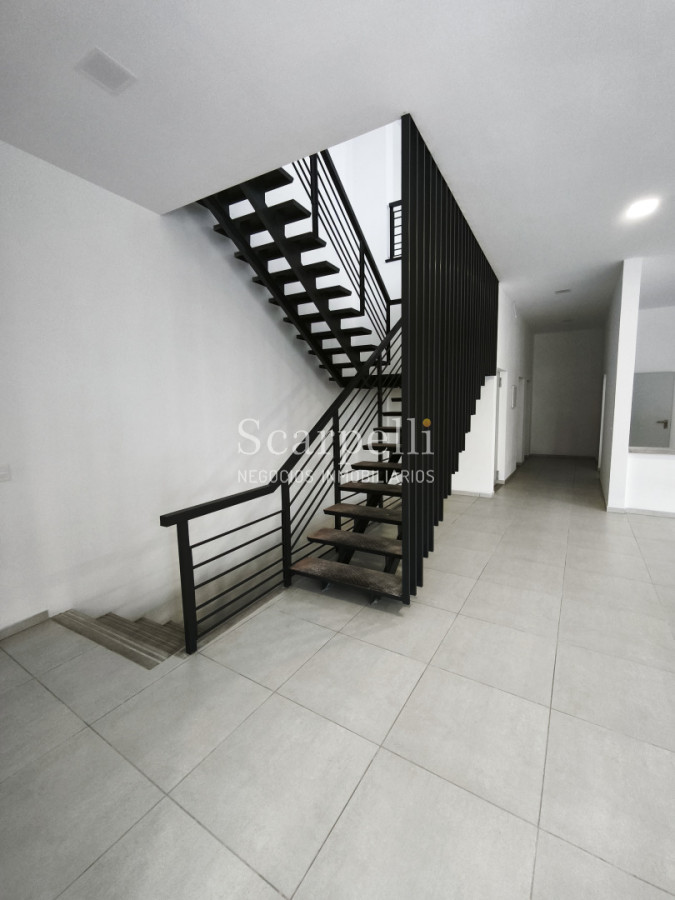 Local Comercial ID.50626 - Imponente Local Comercial en Gran Esquina A Estrenar Inmejorable