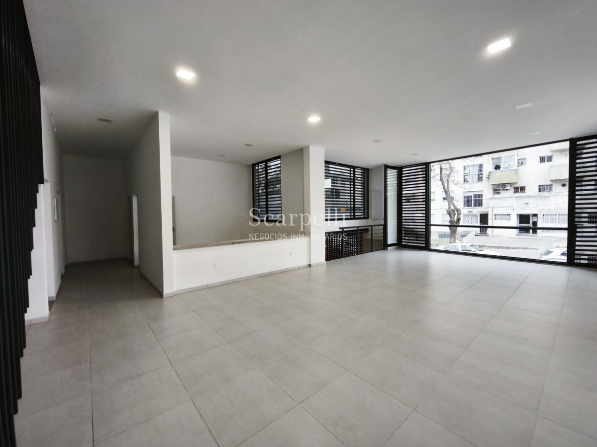 Local Comercial ID.50626 - Imponente Local Comercial en Gran Esquina A Estrenar Inmejorable