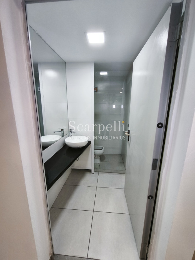 Local Comercial ID.50626 - Imponente Local Comercial en Gran Esquina A Estrenar Inmejorable