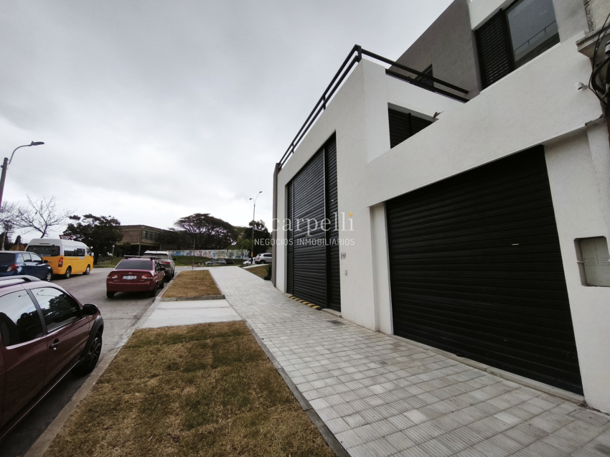 Local Comercial ID.50626 - Imponente Local Comercial en Gran Esquina A Estrenar Inmejorable