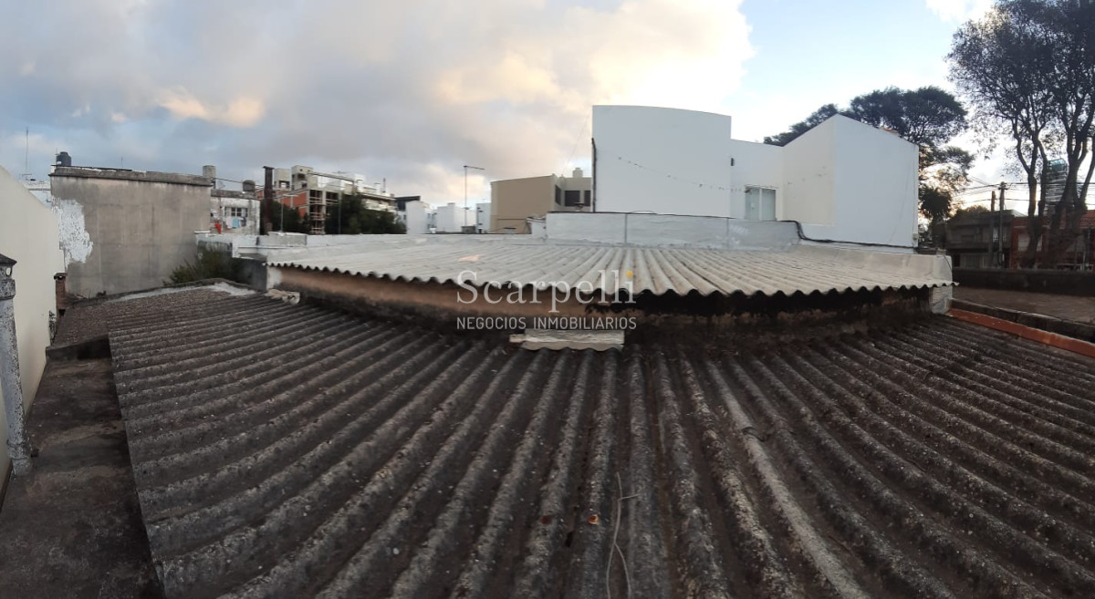 Terreno ID.10324 - Último terreno en Buceo a 100 mts. de la Rambla con construcción muy antigua para demoler  Ideal Apartamentos, Estacionamiento, Propiedad Horizontal etc.