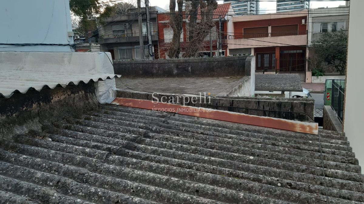 Terreno ID.10324 - Último terreno en Buceo a 100 mts. de la Rambla con construcción muy antigua para demoler  Ideal Apartamentos, Estacionamiento, Propiedad Horizontal etc.