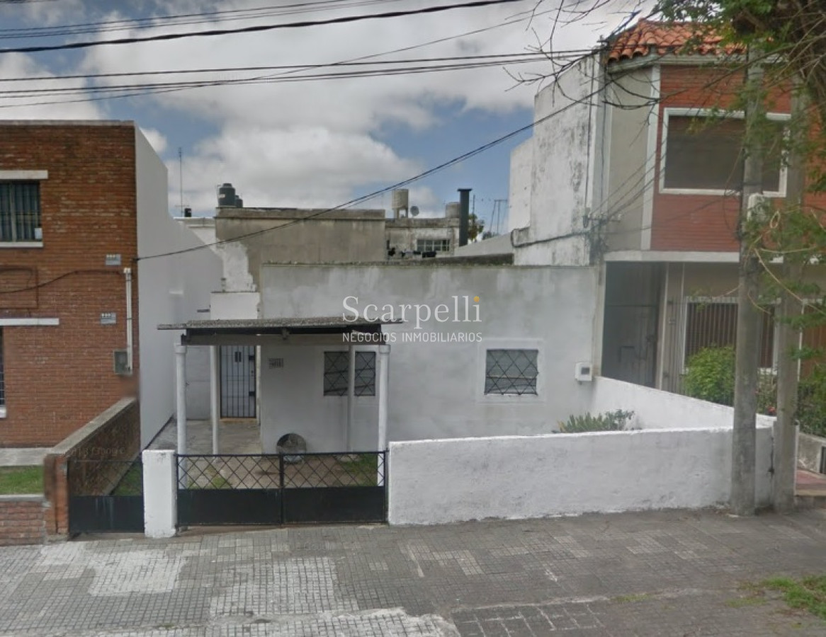 Terreno ID.10324 - Último terreno en Buceo a 100 mts. de la Rambla con construcción muy antigua para demoler  Ideal Apartamentos, Estacionamiento, Propiedad Horizontal etc.