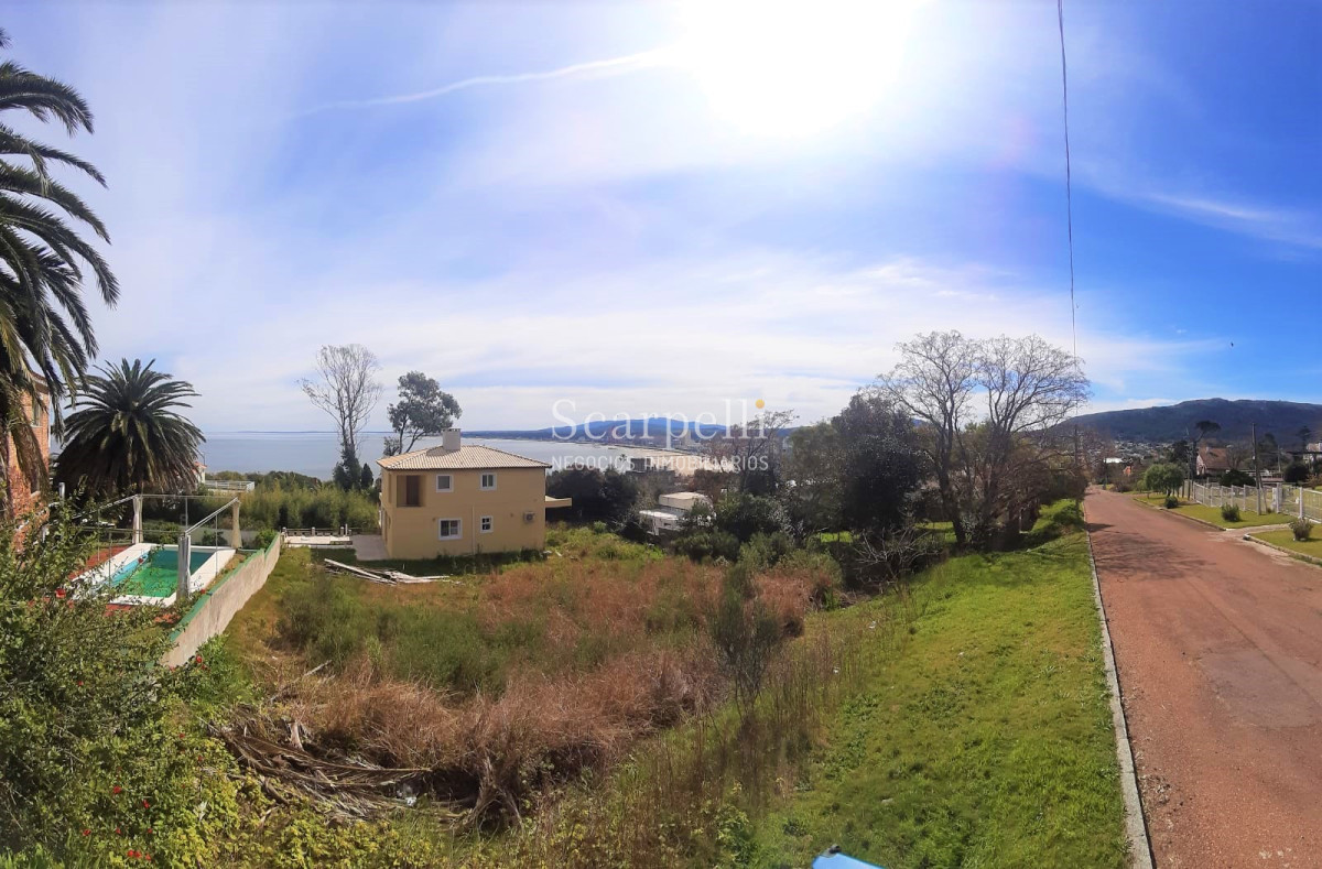 Terreno ID.12668 - Terreno en Cerro Santo Antonio Sensacional Vista a la Rambla de Piriapólis