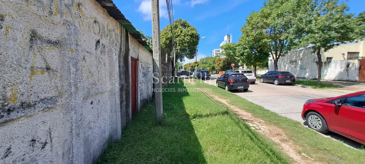 Terreno ID.14858 - Terreno Esquina a pocos metros del Shopping Nuevo Centro y frente a la plaza de las Esculturas: ideal apartamentos