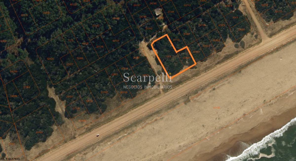 Terreno ID.21127 - Frente al Océano Rochense y  muy próximo a Laguna Garzón y Puente Circular E. Constantini.-