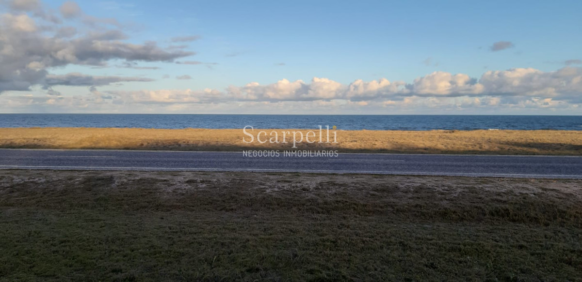 Terreno ID.21127 - Frente al Océano Rochense y  muy próximo a Laguna Garzón y Puente Circular E. Constantini.-