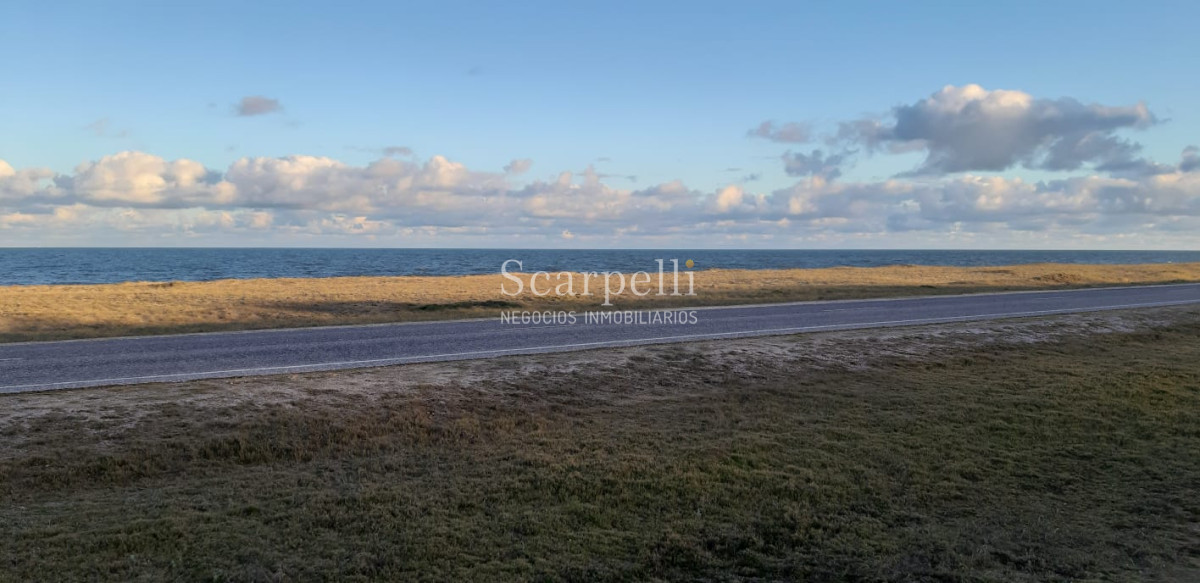 Terreno ID.21127 - Frente al Océano Rochense y  muy próximo a Laguna Garzón y Puente Circular E. Constantini.-