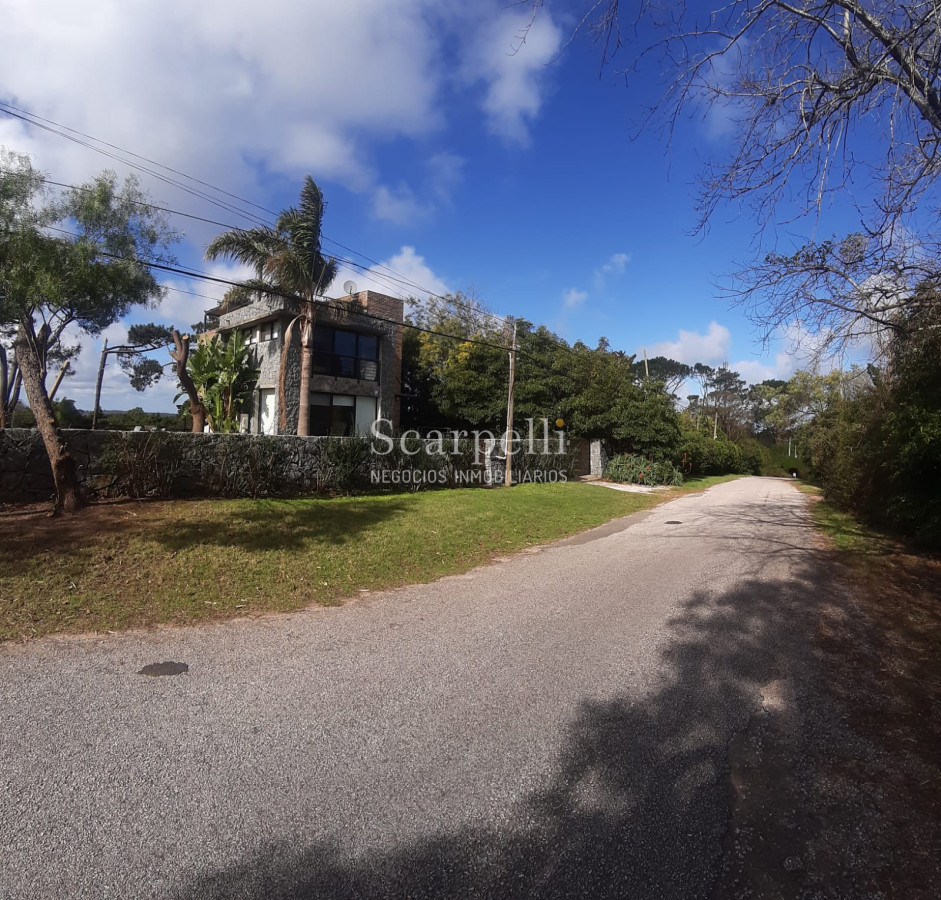 Terreno ID.21859 - Punta Ballena: estupendo terreno de 1000 m2 en entorno privilegiado muy cerca del Arboreto Lussich