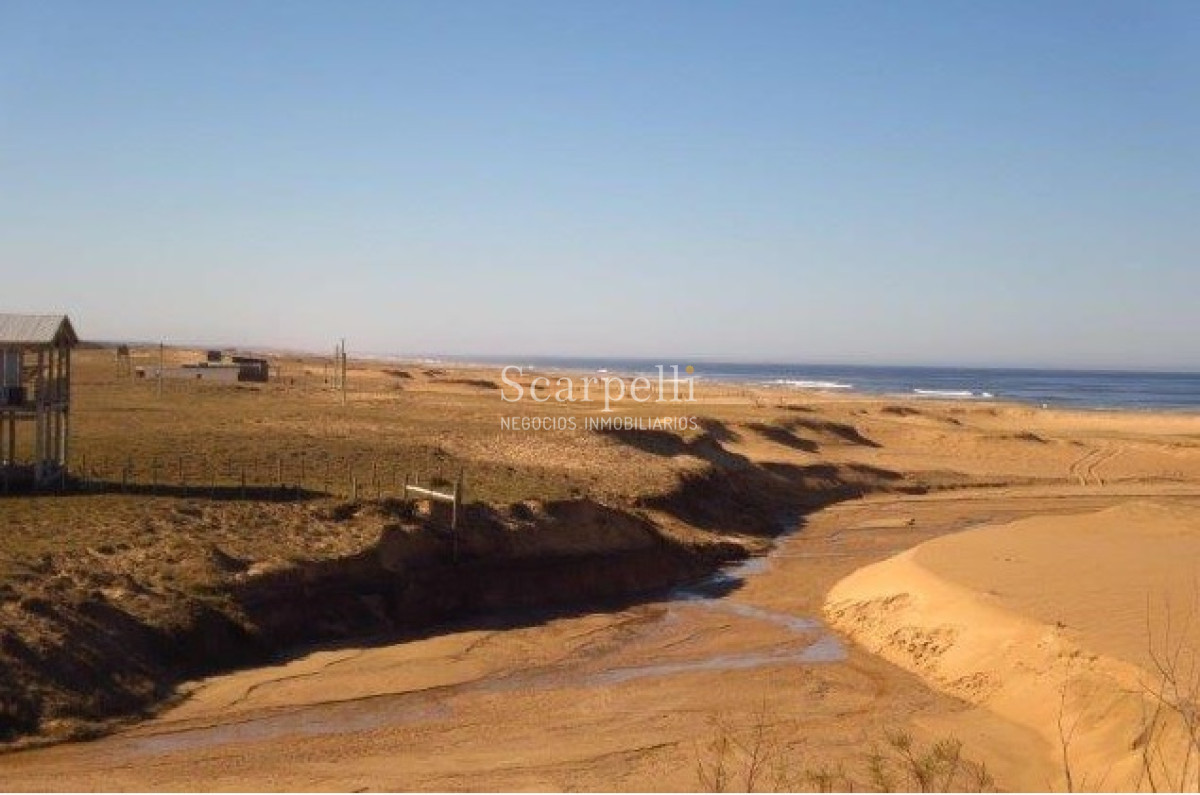 Terreno ID.23847 - Pueblo Nuevo, Km. 244 Ruta 10  Muy Próximo a Cabo Polonio. Con el Mejor Océano del Uruguay frente a Ud. !