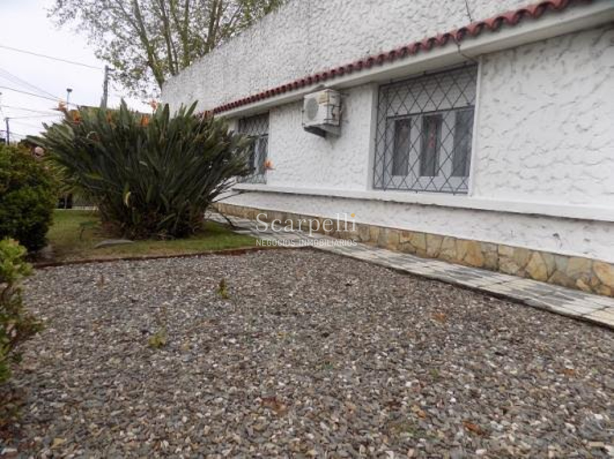 Terreno ID.30581 - Terreno en Punto Alto de Malvín con Vista indirecta a la Rambla con Proyecto Aprobado 9 mts. de Altura.-