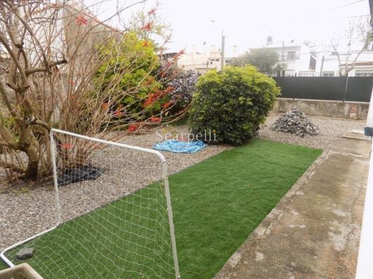 Terreno ID.30581 - Terreno en Punto Alto de Malvín con Vista indirecta a la Rambla con Proyecto Aprobado 9 mts. de Altura.-