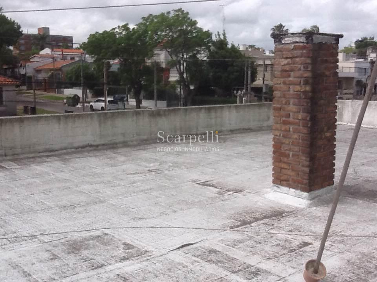 Terreno ID.30581 - Terreno en Punto Alto de Malvín con Vista indirecta a la Rambla con Proyecto Aprobado 9 mts. de Altura.-