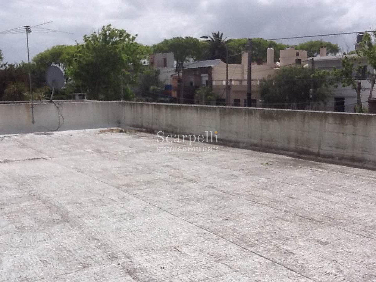Terreno ID.30581 - Terreno en Punto Alto de Malvín con Vista indirecta a la Rambla con Proyecto Aprobado 9 mts. de Altura.-