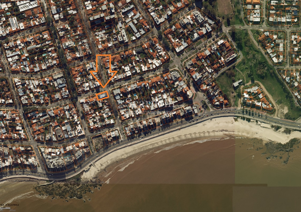 Terreno ID.30581 - Terreno en Punto Alto de Malvín con Vista indirecta a la Rambla con Proyecto Aprobado 9 mts. de Altura.-