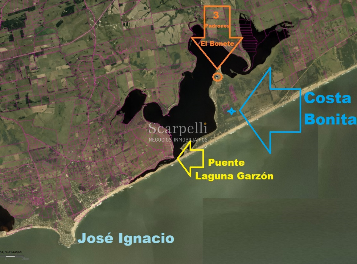 Terreno ID.36390 - Toda una manzana de más de 9000 m2 en Costa Bonita Rocha entre el Océano Atlántico y Laguna Garzón.-