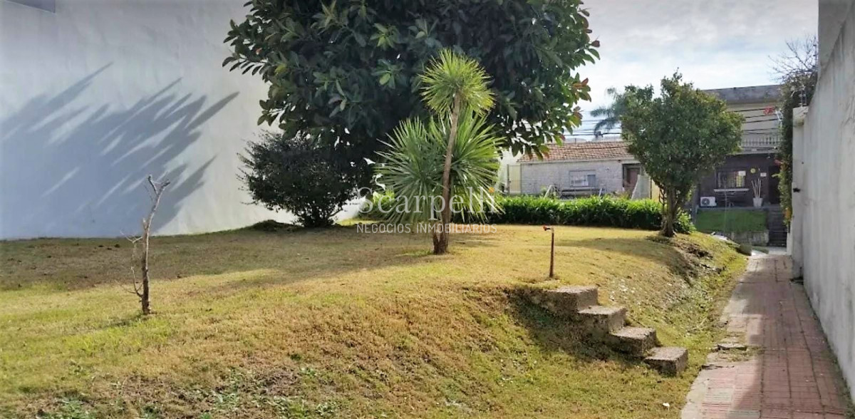 Terreno ID.7135 - Terreno en Malvin con Orientación norte  485 m2 con 12 mts de frente.-