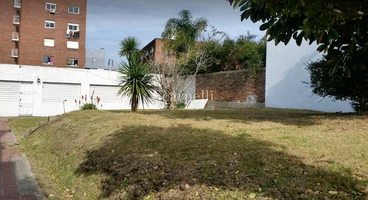 Terreno ID.7135 - Terreno en Malvin con Orientación norte  485 m2 con 12 mts de frente.-