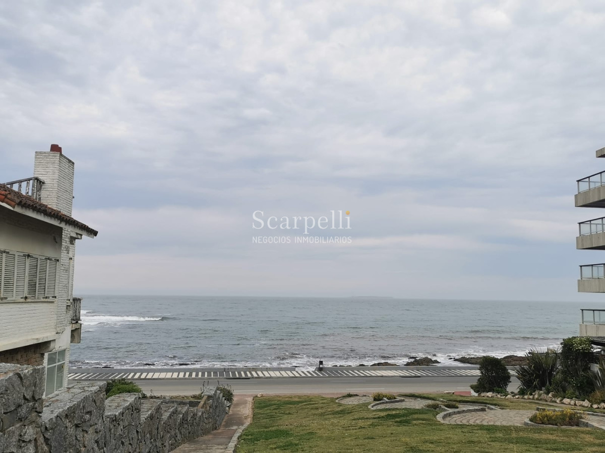 Terreno ID.23971 - Atención Inversores/Desarrolladores: En Plena Península: Padrón esquina a  muy pocos mts. de la Brava y El Emir : + 800 m2 con vista al Mar