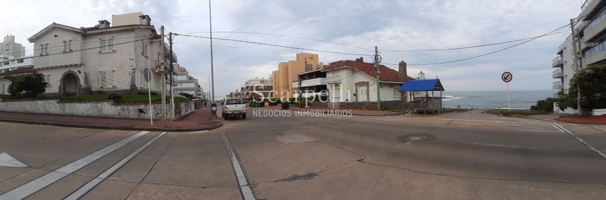 Terreno ID.23971 - Atención Inversores/Desarrolladores: En Plena Península: Padrón esquina a  muy pocos mts. de la Brava y El Emir : + 800 m2 con vista al Mar